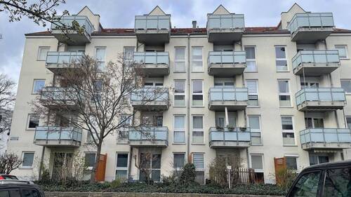 Straßenansicht - 2 Zimmer Etagenwohnung in Dresden