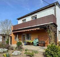 Erbbaurecht: Sanierungsbedürftiges EFH mit großem Garten, Garage und Carport in St. Augustin - Sankt Augustin