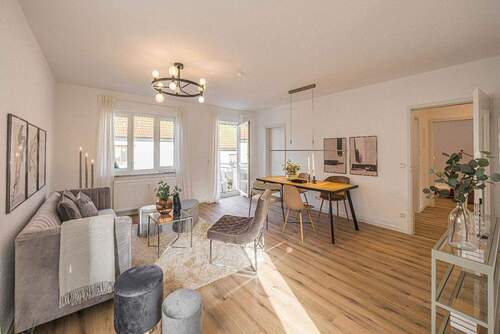 Wohnzimmer - helle frischsanierte 3 Zimmer Wohnung