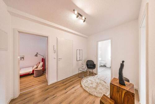 Flur - 3 Zimmer Etagenwohnung zum Kaufen in Hockenheim