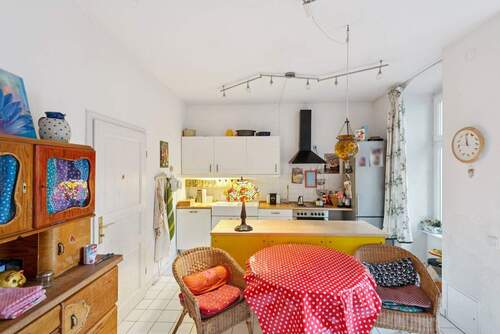 offene Küche mit Zugang zur Terrasse - 