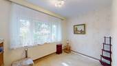 Schlafzimmer 2 - EG - vorne - 