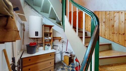 unter der Treppe - 