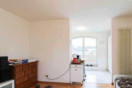 Wohnzimmer Küche und Balkon - 