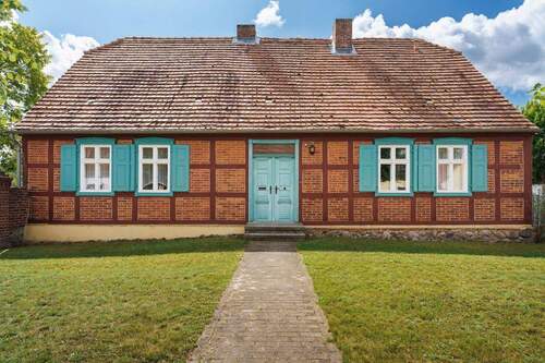 Bild 1 - Ein Haus erzählt Geschichte - denkmalgeschütztes Fachwerk im Landhausstil