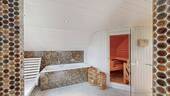 Badezimmer mit Sauna - 