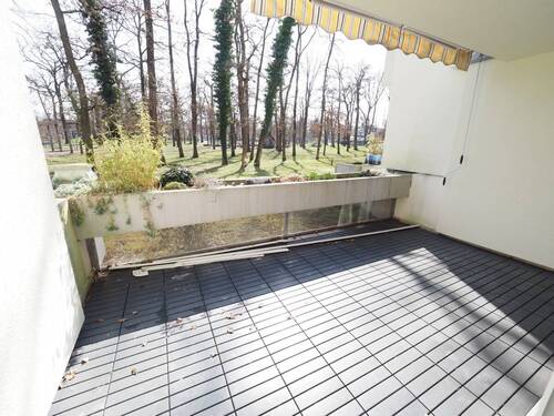 Blick Park - Neu renovierte 3-ZIMMER-WOHNUNG zum Erstbezug mit Parkblick