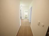 Flur - Etagenwohnung mit 80,00 m&sup2; in Unterschleißheim zur Miete