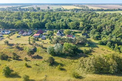 Drohnenansicht - 7 Zimmer Einfamilienhaus zum Kaufen in Fehrbellin