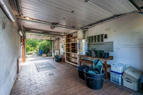 Garage - 