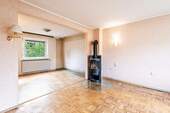 Wohnzimmer Blick ins Esszimmer - 3 Zimmer Doppelhaushälfte in Bad Schwartau