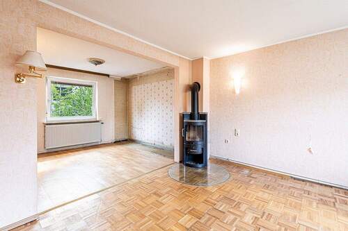 Wohnzimmer Blick ins Esszimmer - 3 Zimmer Doppelhaushälfte in Bad Schwartau