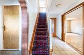 Flur / Treppe DG - 