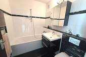 modernes Badezimmer - 