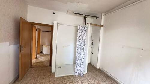 Hauswirtschaftsraum/Dusche Altbau - 