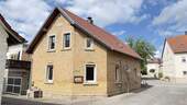 Außenansicht Altbau - 1 Zimmer Mehrfamilienhaus, Wohnhaus zum Kaufen in Sulzheim
