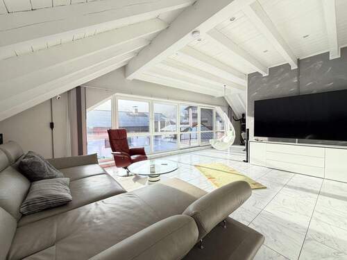 Bild 1 - Exklusive 3-Zimmer-Wohnung mit Garten, Freisitz, Garage & voll ausgestattetem Ankleidezimmer