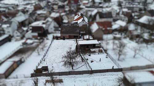 Drohnenansicht Gartenanteil und Scheune - 