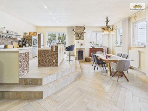 Essbereich mit offener Küche EG - 1 Zimmer Einfamilienhaus zum Kaufen in Kleinkahl