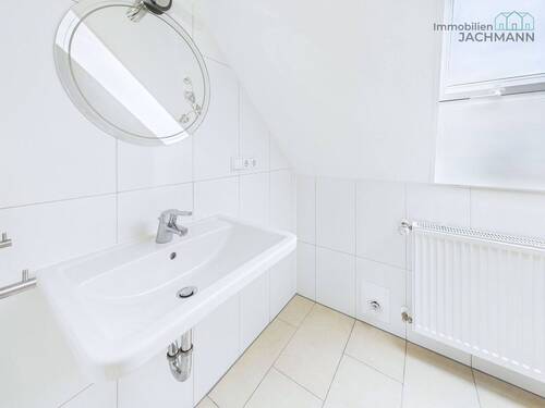 Bad mit Dachfenster - 