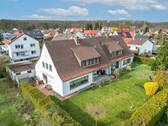 Titelbild Ansicht Süd West - 7 Zimmer Doppelhaushälfte zum Kaufen in Höchberg