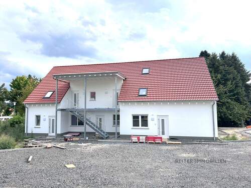 Außenansicht - Hünfeld-Oberrombach: Erstbezug im Neubau: 83 m²-3 Zimmer-modernes Wohnen mit eigenem Garten