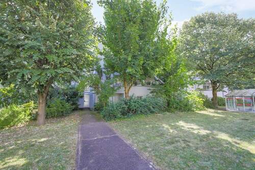 Rückansicht - 4 Zimmer Etagenwohnung in Karlsruhe