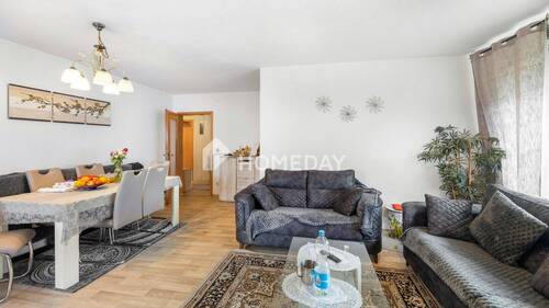 Wohnzimmer 2 - 3 Zimmer Etagenwohnung zum Kaufen in Geesthacht