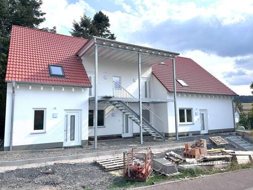 Außenansicht - Hünfeld-Oberrombach: Traum vom Eigenheim: KfW-55 Gartenwohnung mit attraktiven Förderungen