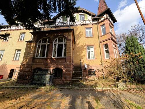 Haupthaus - 2 Zimmer Mehrfamilienhaus, Wohnhaus in Neuenbürg