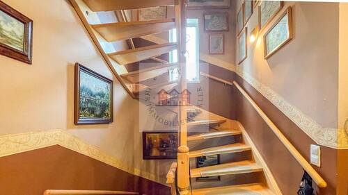 Treppenaufgang Erdgeschoss - 