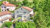 Frontansicht - 7 Zimmer Mehrfamilienhaus, Wohnhaus zum Kaufen in Würzburg