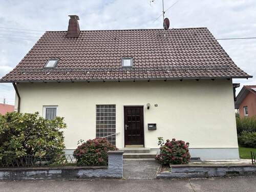 Außenansicht Eingangsbereich - 5 Zimmer Einfamilienhaus zum Kaufen in Erolzheim