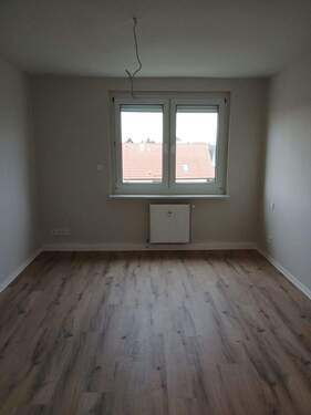 Zimmer 1 - Etagenwohnung mit 56,80 m&sup2; in Groitzsch zur Miete