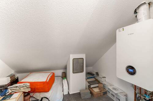 Therme und Abstellraum - 