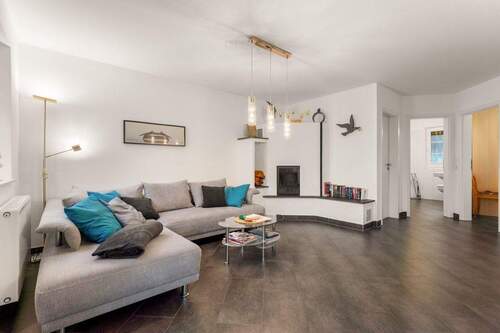 Wohnzimmer mit Kamin - 