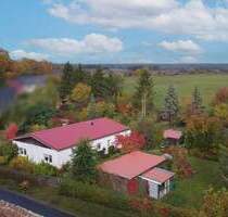 Naturgenuss: Einfamilienhaus im Bungalowstil mit großem Gartengrundstück in Feldrandlage - Mirow Qualzow