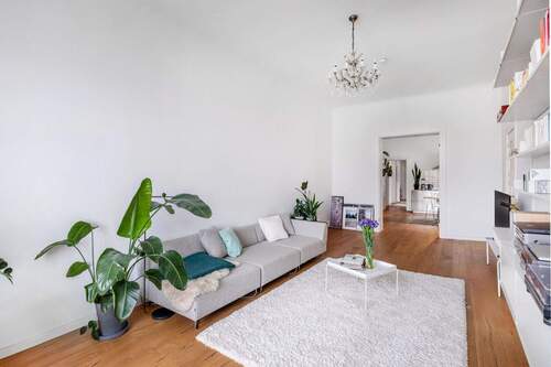 Weitere Ansicht Wohnzimmer - 4 Zimmer Etagenwohnung in Berlin