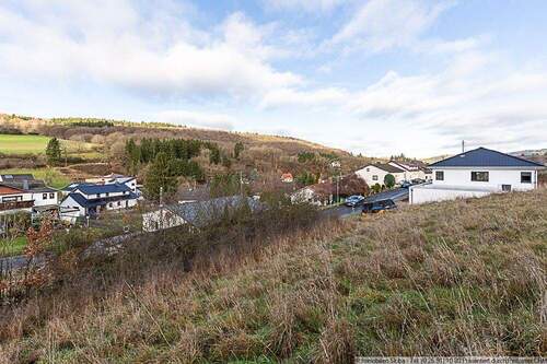 Blick nach rechts - Grundstück zum Kaufen in Wimbach