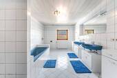 Badezimmer 1 (OG) - 