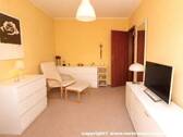 Bild 10 Obergeschoss Zimmer 2 Ansicht 2 - 