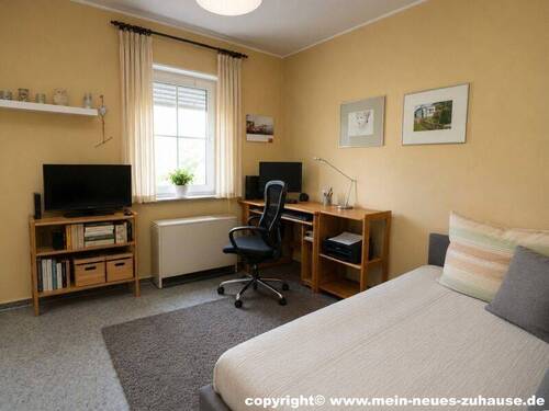 Bild 11Obergeschoss Zimmer 3 Ansicht 1 - 