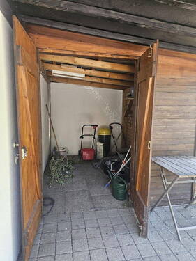 Schuppen 1 - 