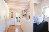 Flur mit Wandschrank OG - 
