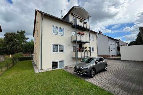 Titelbild - Tolle Gelegenheit! Herrliche 2-Zimmerwohnung in Schwandorf zu verkaufen!