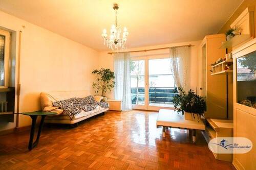 Wohnzimmer - 3 Zimmer Etagenwohnung zum Kaufen in Prien am Chiemsee