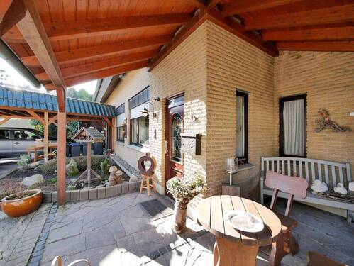 Eingang - Mehrfamilienhaus, Wohnhaus mit 270,00 m² in Horn-Bad Meinberg zum Kaufen