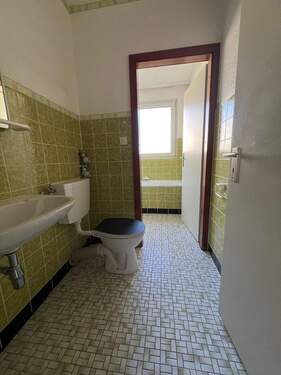Badezimmer WC Vorraum - 