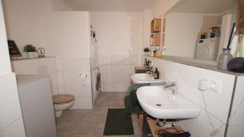 Bad - Etagenwohnung mit 66,00 m&sup2; in Straubing zur Miete