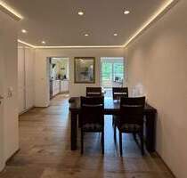 Moderne sanierte 4-Zimmer-Wohnung mit Balkon und Küche inklusive Garage und Stellplatz zur Nutzung - Veitshöchheim